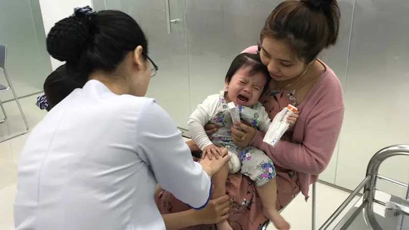 Trẻ được tiêm chủng tại Trung tâm VNVC Bình Dương