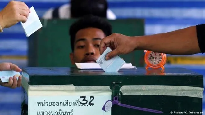 Thái Lan muốn dời bầu cử sang tháng 3