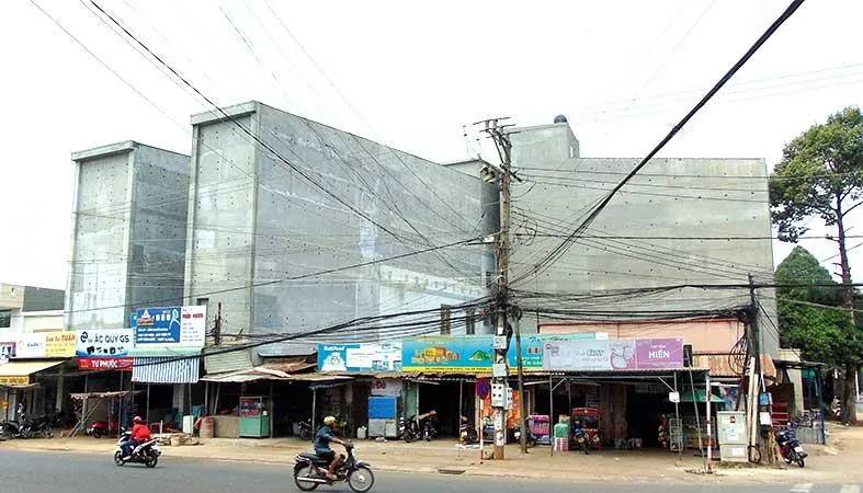 Nhiều nhà nuôi chim yến tự phát ngay trong khu dân cư tại thị xã Phước Long
