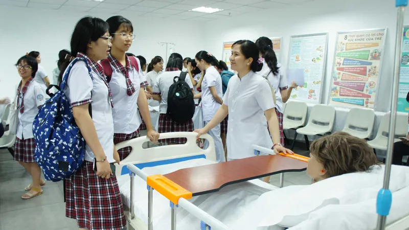 Học điều dưỡng là không sợ thất nghiệp