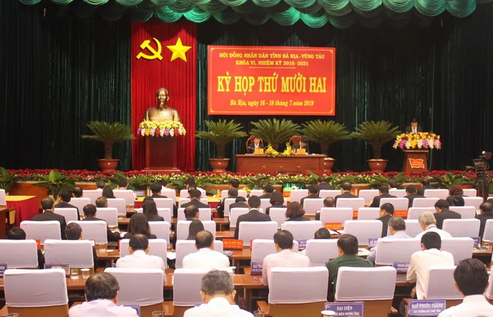 Cho thuê đất nhưng chưa thu tiền, Bí thư Tỉnh ủy tự kiểm điểm