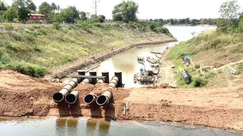 Mực nước giảm mạnh tại một hồ chứa ở Đông Bắc Thái Lan Ảnh: Chiangrai Times