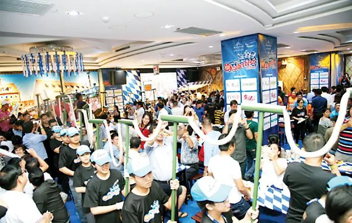 Oktoberfest Việt Nam tái ngộ khách sành điệu ở Windsor Plaza