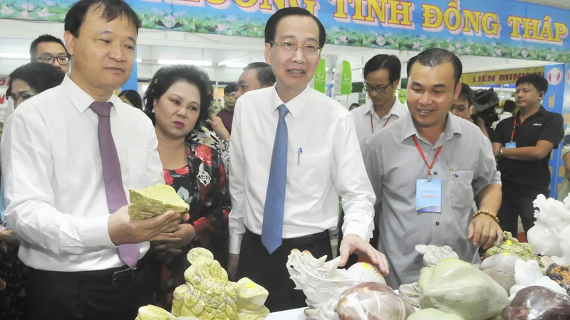 Theo Phó Chủ tịch Thường trực UBND TPHCM Lê Thanh Liêm, Hội nghị ngày càng thiết thực, đi vào chiều sâu, tạo điều kiện tốt nhất cho các DN trao đổi tăng cường hợp tác đầu tư giữa TPHCM và các tỉnh, thành