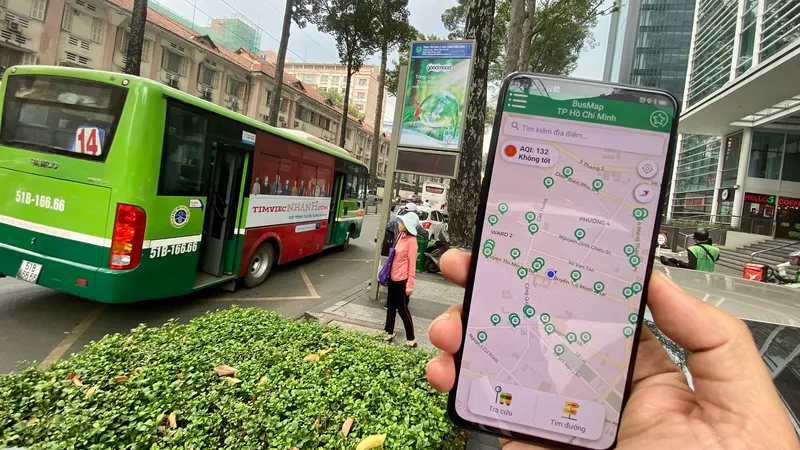 Dễ dàng tìm xe, tìm bến xe buýt với ứng dụng BusMap. Ảnh: T. BA