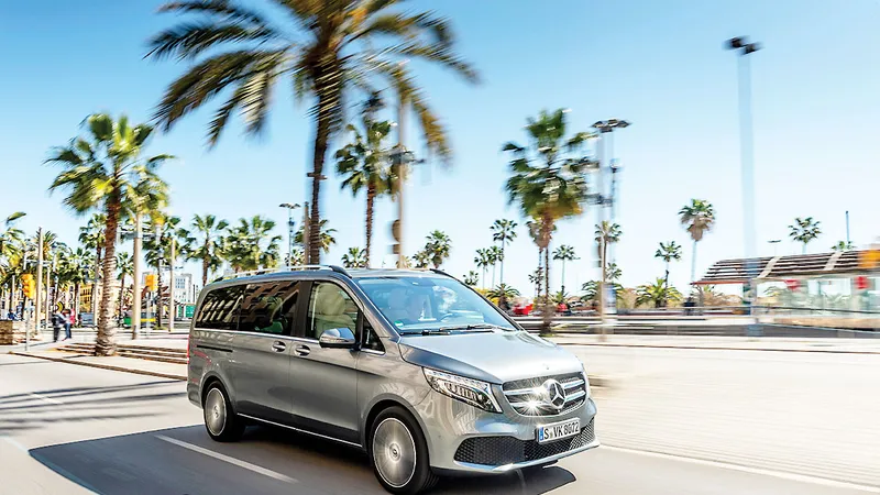 Mercedes-Benz Việt Nam ra mắt bộ đôi xe đa dụng hạng sang V-Class 