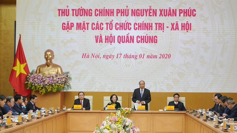 Thủ tướng phát biểu tại cuộc gặp các tổ chức chính trị-xã hội và hội quần chúng. Ảnh: VGP