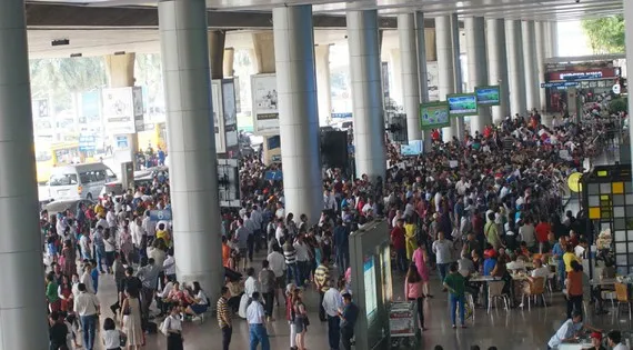 Khách qua sân bay Tân Sơn Nhất, Nội Bài dịp tết tăng kỷ lục