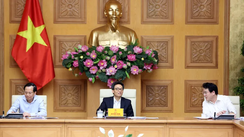Phó Thủ tướng Vũ Đức Đam chủ trì cuộc họp Ban Chỉ đạo Trung ương thực hiện Chương trình mục tiêu quốc gia giảm nghèo bền vững, chiều 10-3. Ảnh: VGP