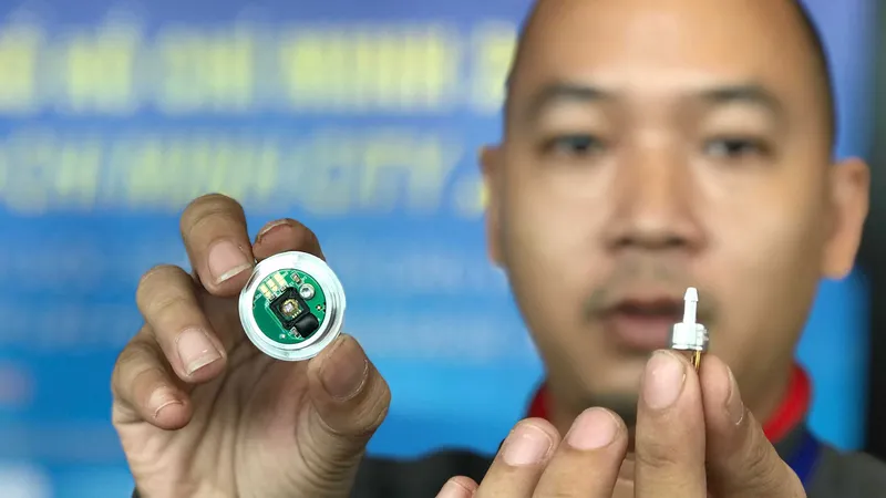 Thiết bị cảm biến áp suất dùng để đo mực nước, một sản phẩm từ ngành vi mạch TPHCM 