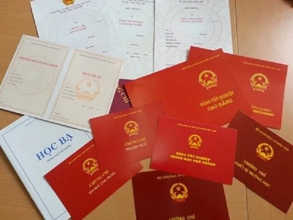 Chế tài hành vi sử dụng giấy tờ, bằng cấp giả