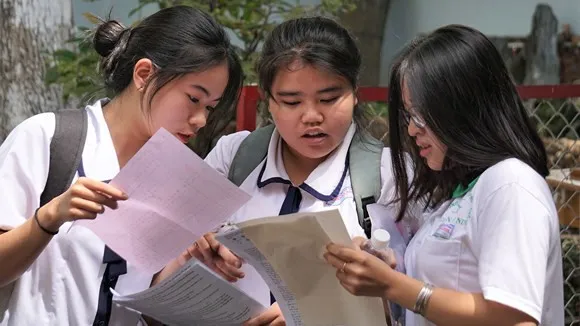 Tổ chức ôn tập cho học sinh lớp 12 sau ngày 15-7