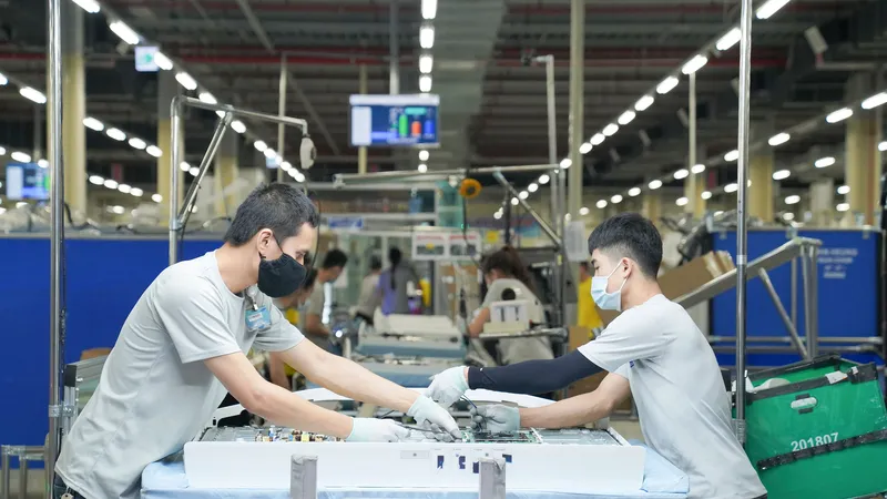 Một góc dây chuyền sản xuất tivi tại tổ hợp nhà máy Samsung Electronics Ho Chi Minh Complex (SEHC) đóng ở KCNC