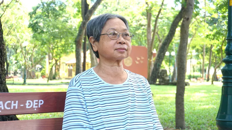 Nhà giáo về hưu viết chuyện tình
