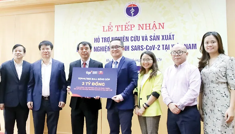 TCPVN và Red Bull góp 2 tỷ đồng hỗ trợ phòng chống Covid-19 