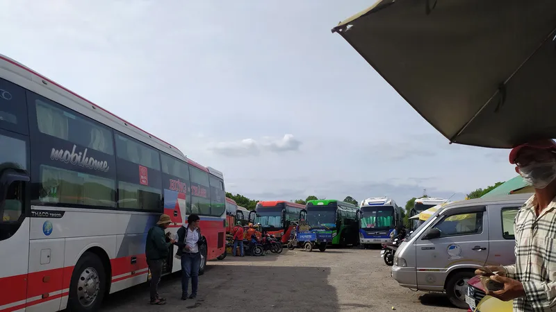 Nhiều bến xe lậu còn ngang nhiên hoạt động
