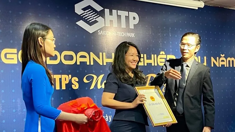 SHTP trao chứng nhận đăng ký đầu tư cho nhiều dự án