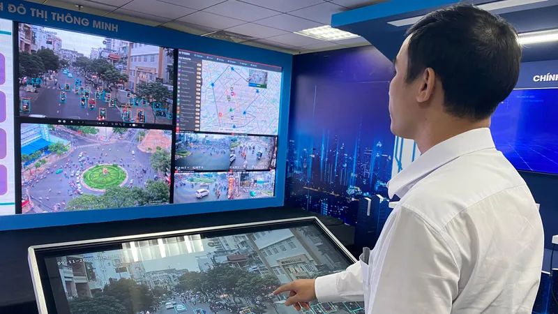 Với hệ thống camera giao thông hiện đại, TPHCM đang từng bước quản lý xã hội trên các nền tảng số