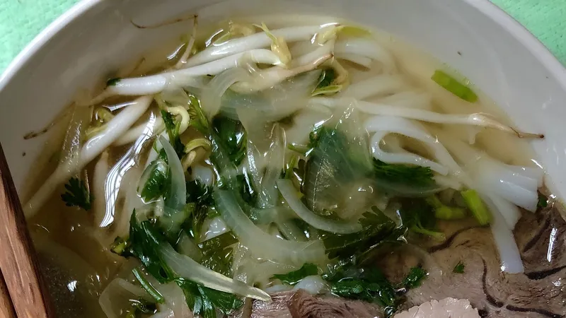 Tô phở chế biến từ nước cốt phở bò của đầu bếp Nguyễn Phước