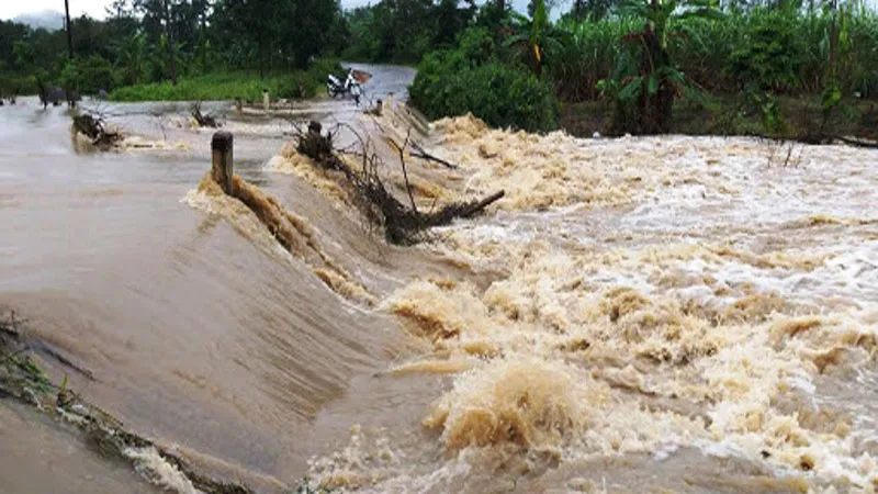 Mưa lũ lớn ở nhiều địa phương 