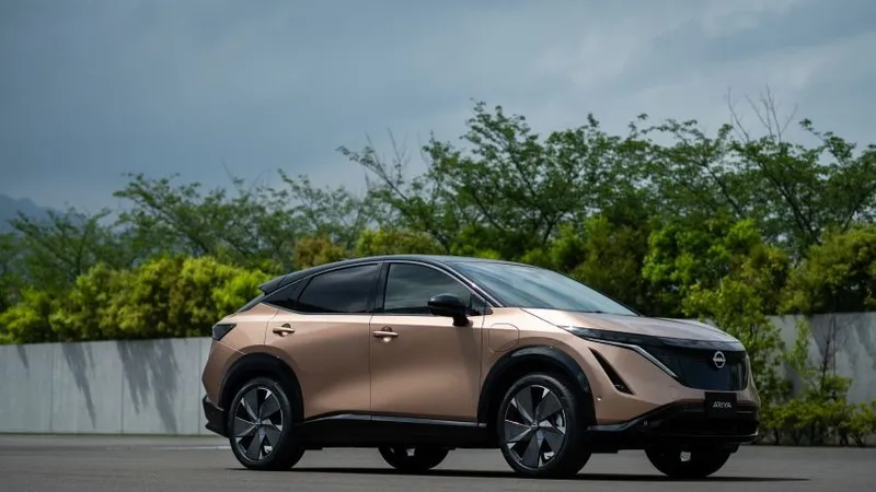 Nissan lùi chào bán mẫu xe điện mới Ariya