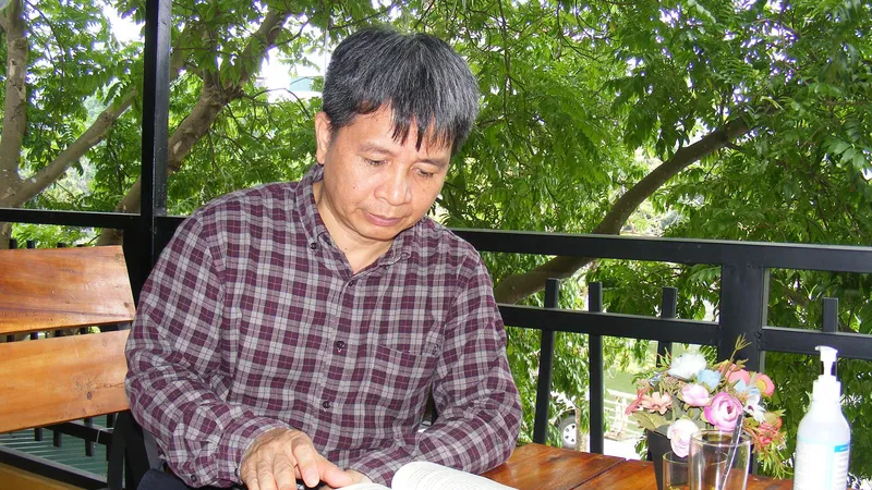 Anh khuyến nông Hoàng Tuấn Công và câu chuyện trên “cánh đồng” chữ nghĩa