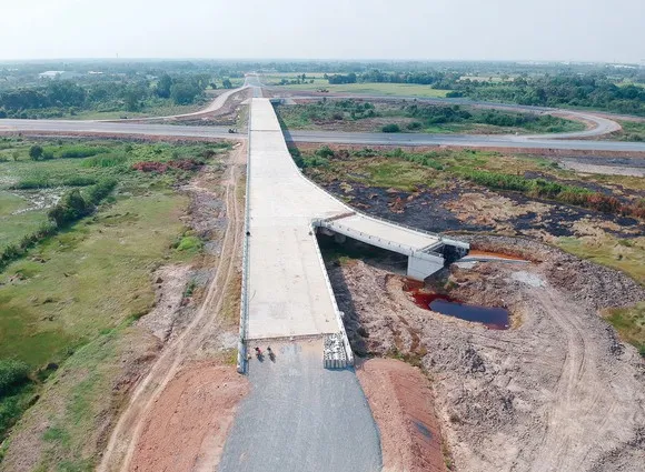Đẩy nhanh thi công cao tốc Mỹ Thuận - Cần Thơ