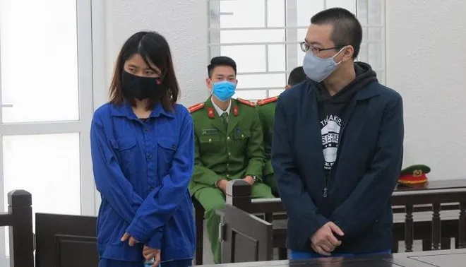 Phạt tù 2 người Trung Quốc vì tổ chức cho người khác ở lại Việt Nam trái phép