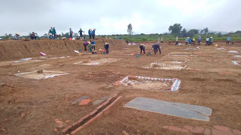 Cuộc khai quật khảo cổ tại di tích Thành nhà Hồ đã phát lộ hình hài các kiến trúc cung điện của một kinh đô cổ