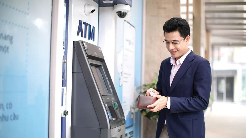 SHINHAN miễn phí chuyển tiền và rút tiền mặt cho khách dùng eKYC
