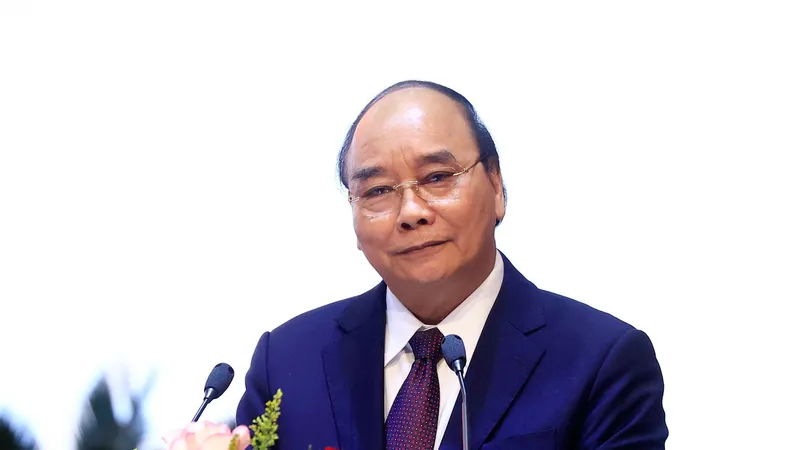 Chủ tịch nước Nguyễn Xuân Phúc phát biểu tại Hội nghị quán triệt và triển khai tổng kết 10 năm thực hiện Nghị quyết Trung ương 8 khóa XI. Ảnh: TTXVN
