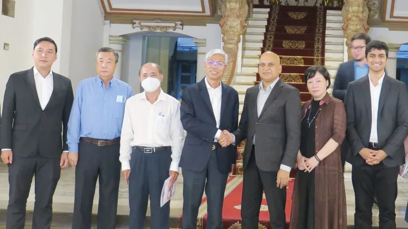 Phó Chủ tịch UBND TPHCM Võ Văn Hoan tiếp Thượng nghị sĩ Ấn Độ Ayodhya Rami Reedy Alla