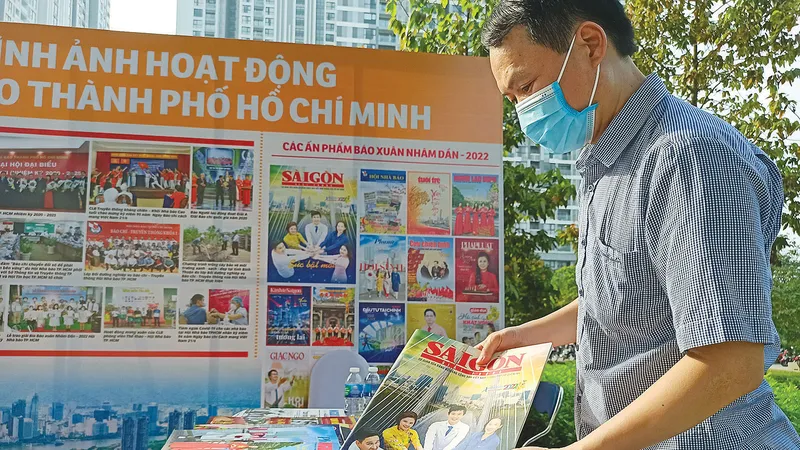Ấn phẩm xuân của Báo SGGP trưng bày tại Hội Báo toàn quốc năm 2022. Ảnh: VIẾT CHUNG