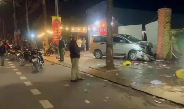 Đồng Nai: Xác định tài xế tông quán ốc vỉa hè làm 3 người thương vong