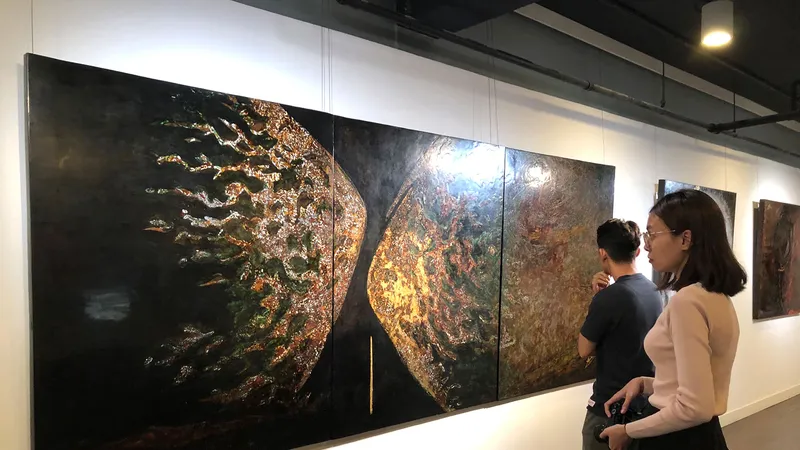 Hội họa tuy không quá rầm rộ như những loại hình giải trí khác, nhưng luôn có một sức hút nhất định trong lòng công chúng