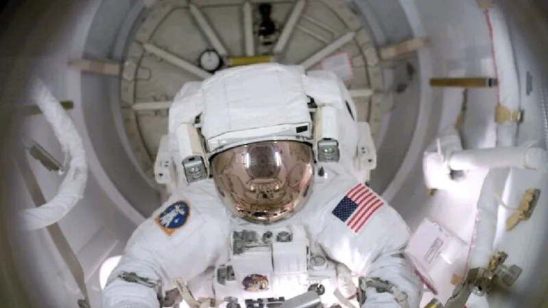 Bộ đồ du hành vũ trụ do Axiom Space thiết kế