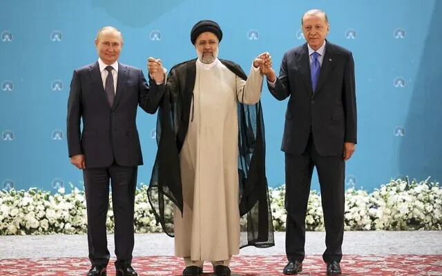 Lãnh đạo 3 nước Nga, Iran và Thổ Nhĩ Kỳ trong cuộc họp thượng đỉnh diễn ra ở thủ đô Tehran. Ảnh: SPUTNIK