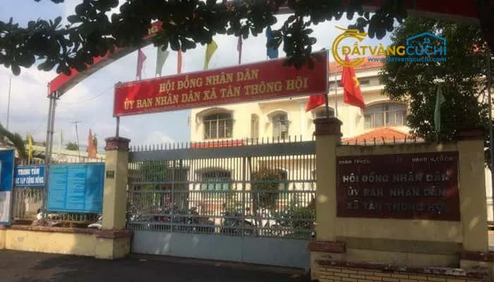 Xin số điện thoại chủ tịch xã phải gọi chủ tịch huyện