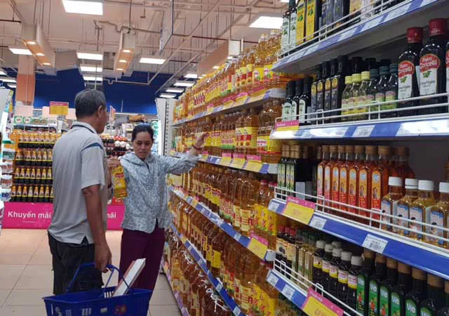 Giá dầu ăn đã giảm mạnh so với tháng 5-2022