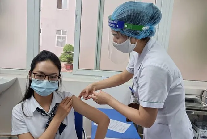 Đưa tỷ lệ tiêm vaccine vào tiêu chí thi đua