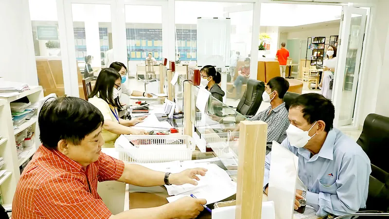  Mỗi ngày có hàng chục trường hợp được trích lục thông tin hộ tịch tại UBND quận 3, TPHCM