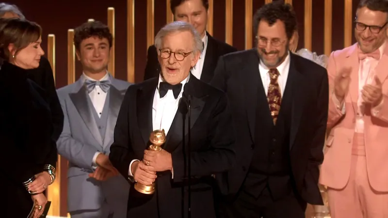 Đạo diễn Steven Spielberg chiến thắng hạng mục Đạo diễn xuất sắc nhất với The Fabelmans (ảnh chụp màn hình)