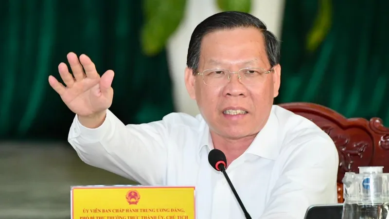 Chủ tịch UBND TPHCM Phan Văn Mãi phát biểu tại buổi làm việc. Ảnh: VIỆT DŨNG