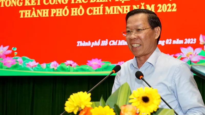 Chủ tịch UBND TPHCM Phan Văn Mãi phát biểu tại buổi tổng kết. Ảnh: HOÀNG HÙNG