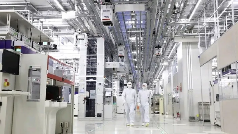 Một nhà máy sản xuất thiết bị bán dẫn tại Gyeonggi, Hàn Quốc