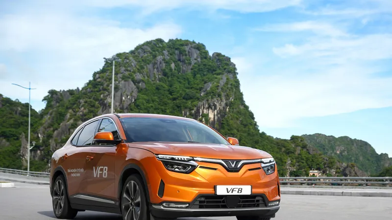 Chủ tịch Tập đoàn Vingroup thành lập công ty cho thuê xe và taxi điện Vinfast