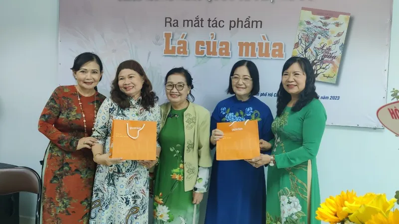 “Lá của mùa” và cuộc hội ngộ trăm chiều cảm xúc