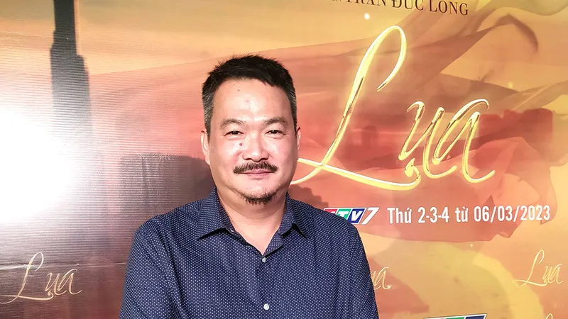 Đạo diễn Phạm Việt Phước tại buổi ra mắt phim Lụa