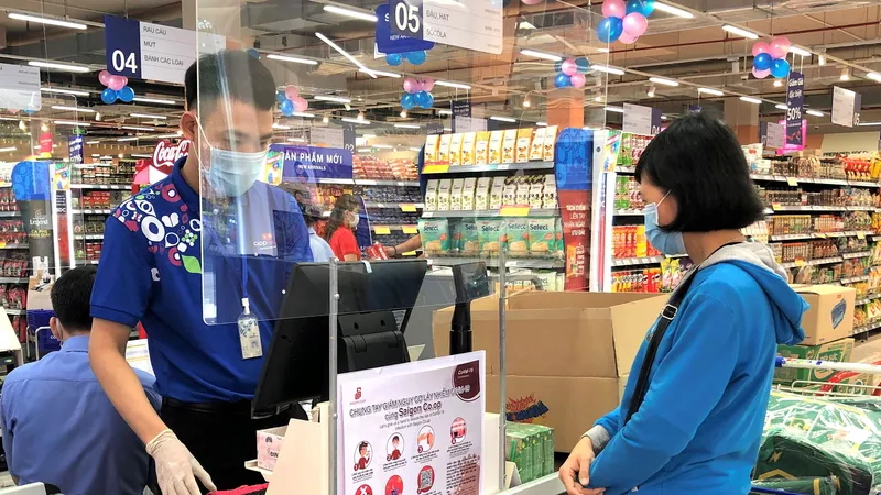 Mua sắm online ngày càng thu hút người tiêu dùng