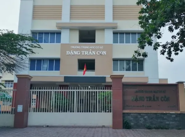 Phụ huynh bức xúc vì bị truy thu hơn 12 triệu đồng học phí mô hình chất lượng cao